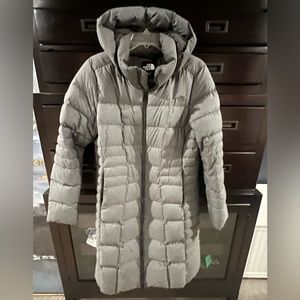 North Face long, hooded winter coat. Large